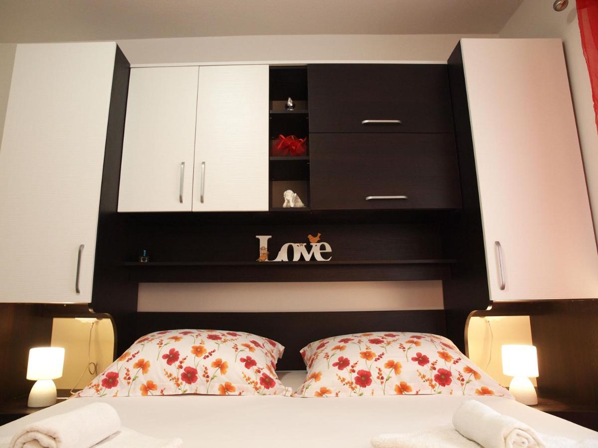 Apartman Mario Макарска Екстериор снимка