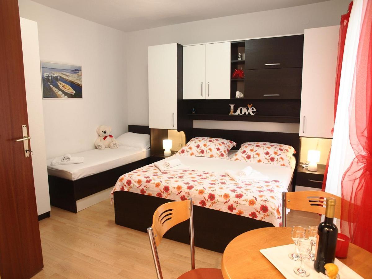 Apartman Mario Макарска Екстериор снимка