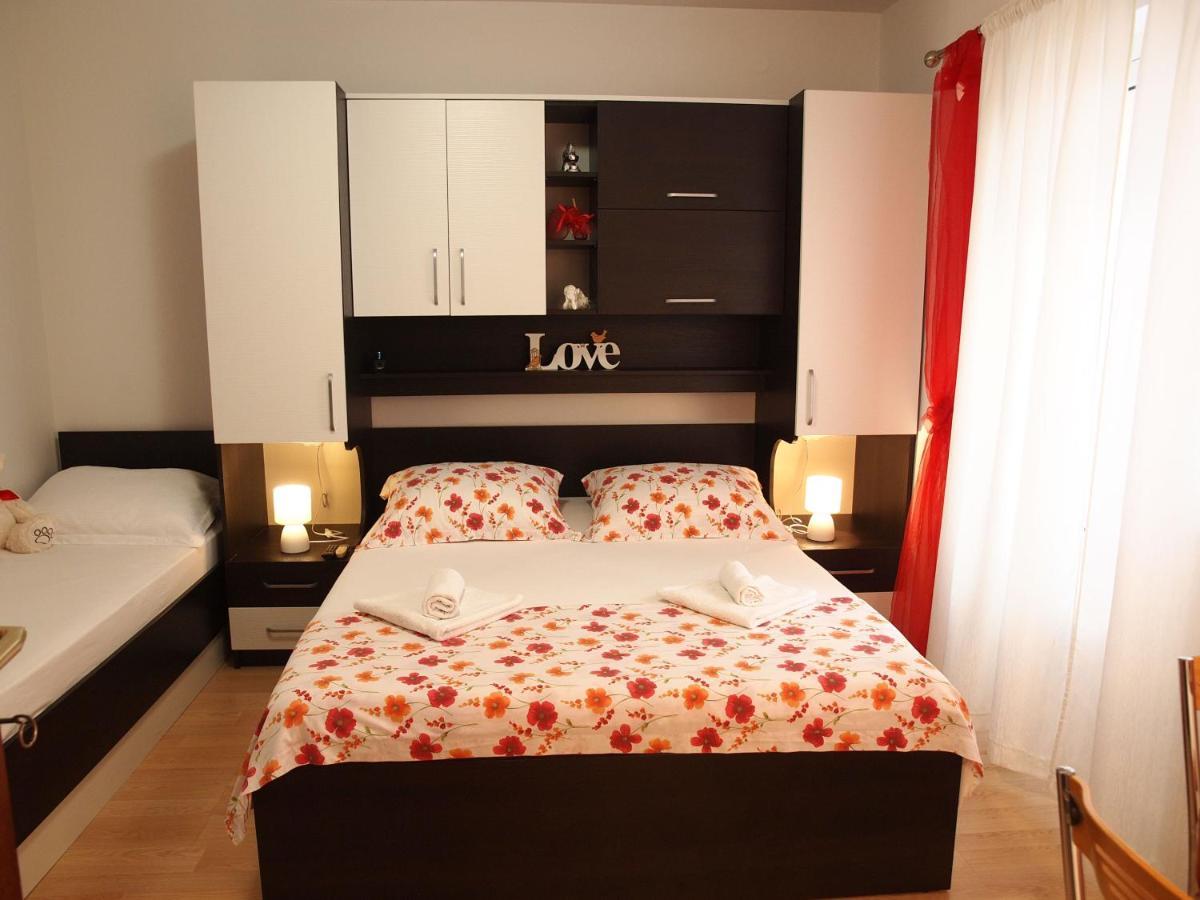 Apartman Mario Макарска Екстериор снимка